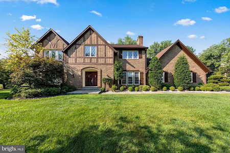 8613 Honeybee Ln Bethesda, MD 20817