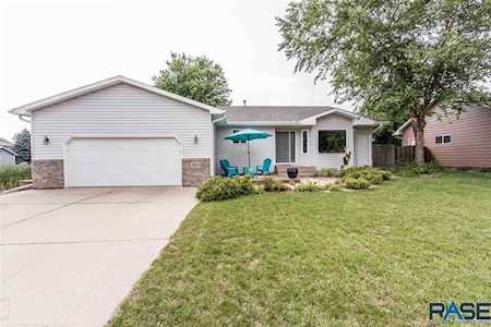 2601 S Theodore Ave Sioux Falls, SD 57106