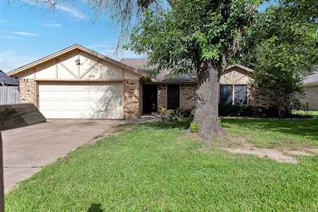 7628 Hunt Drive North Richland Hills, TX 76182