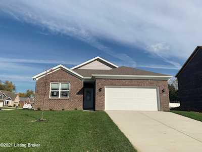 5809 Kellie Woods Dr Louisville, KY 40258