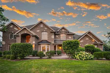 954 Lorie Ln Lake Zurich, IL 60047