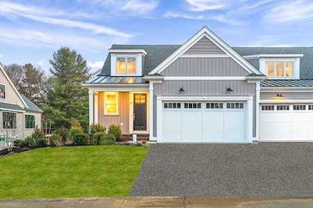 28 Hawk Lane #46 Framingham, MA 01701