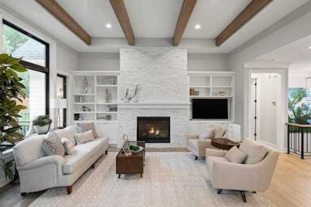 7091 Highland Court Eden Prairie, MN 55346