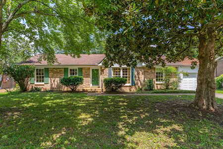 7224 Green Meadows Ln Nashville, TN 37221