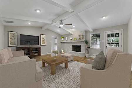 9223 Seagrove Drive Dallas, TX 75243