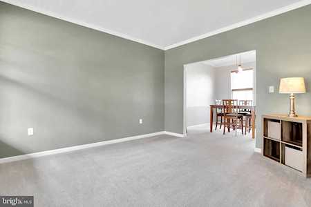 385 Brandenburg Dr Falling Waters, WV 25419