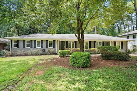 2670 Tanglewood Rd Decatur, GA 30033