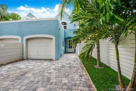 3043 Mary St #3043 Miami, FL 33133