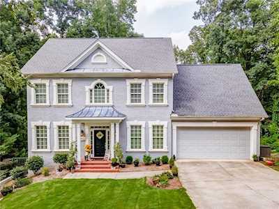 4717 Plantation Dr Flowery Branch, GA 30542
