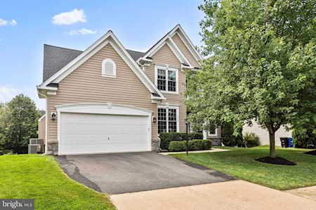 720 Sentinel Dr NE Leesburg, VA 20176
