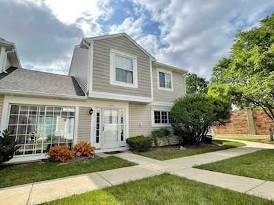563 Le Parc Circle #563 Buffalo Grove, IL 60089