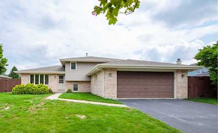 3302 Cascade Ln New Lenox, IL 60451