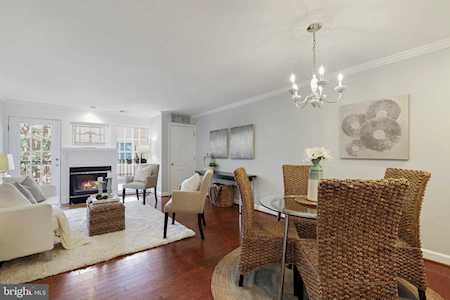 6932 Fairfax Dr #202 Arlington, VA 22213
