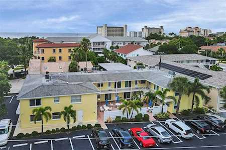 700 W Venice Ave #204 Venice, FL 34285