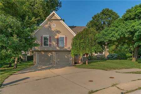 7811 NW Rhode Ave Kansas City, MO 64152