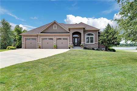 4301 N 141st Ct Basehor, KS 66007