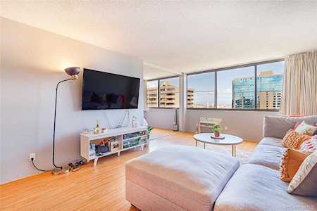 1255 Nuuanu Avenue #E2905 Honolulu, HI 96817