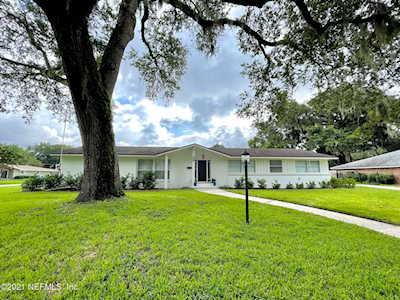 7769 Miller Oaks Dr Jacksonville, FL 32217