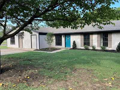 801 S Valentine Drive Sherman, TX 75090