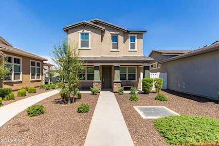 2240 S Wallrade Lane Gilbert, AZ 85295