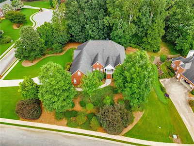 2101 Hickory Circle Loganville, GA 30052