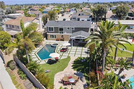 6292 Glenfox Dr Huntington Beach, CA 92647