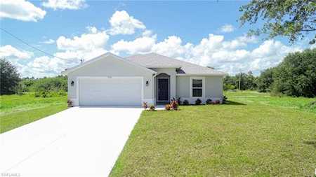 536 E Theodore Vail St Lehigh Acres, FL 33974