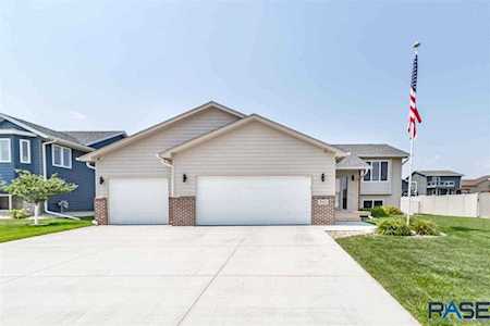 713 S Clearbrook Ave Sioux Falls, SD 57106