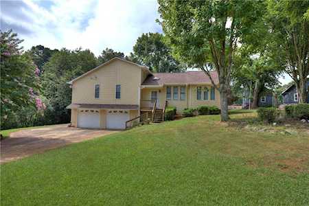2483 Cochise Drive Acworth, GA 30102