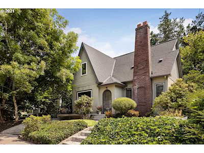 426 NE Cesar E Chavez Blvd Portland, OR 97232