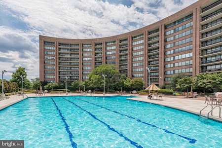 1805 Crystal Dr #205S Arlington, VA 22202