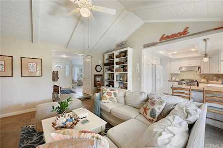 21441 Seaforth Ln Huntington Beach, CA 92646