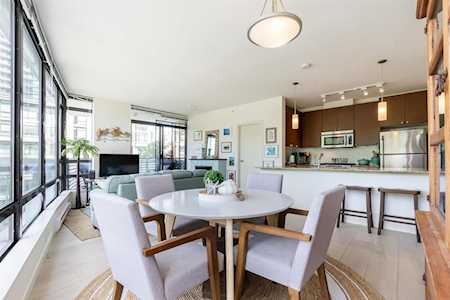 400 Capilano Road #406 Port Moody, BC V3H 0E1