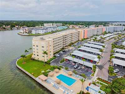6075 Shore Blvd S #615 Gulfport, FL 33707