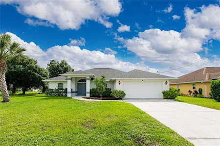 8 Clubhouse Rd Rotonda West, FL 33947