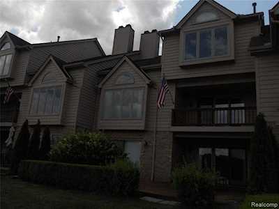 18504 W Blue Heron Dr Northville Twp, MI 48168