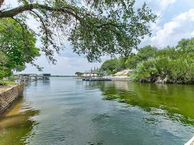 6205 Grande Cove Court Granbury, TX 76049