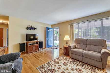 2804 Woodlawn Trl Alexandria, VA 22306