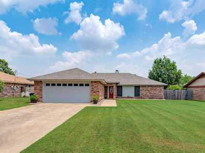 2121 Tanglewood Drive Grapevine, TX 76051