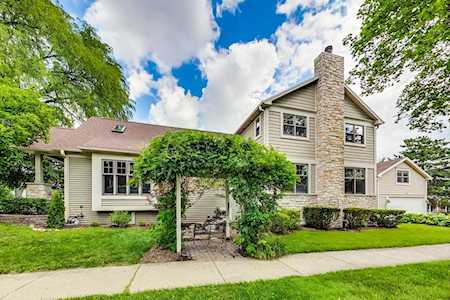 803 N Chestnut Ave Arlington Heights, IL 60004