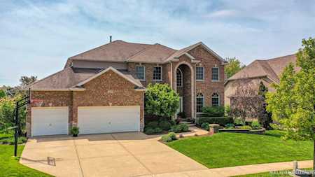 438 Deerfield Dr Oswego, IL 60543
