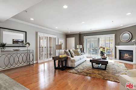 11908 Darlington Ave #304 Los Angeles, CA 90049