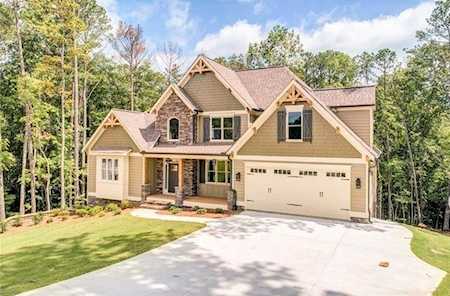 153 Wilshire Dr White, GA 30184