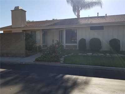 2143 Barclay Ct Santa Ana, CA 92701