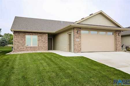 5427 S Salvation Pl Sioux Falls, SD 57108