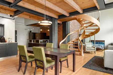 1117 1 St SW #110 Calgary, AB T2R 0T9
