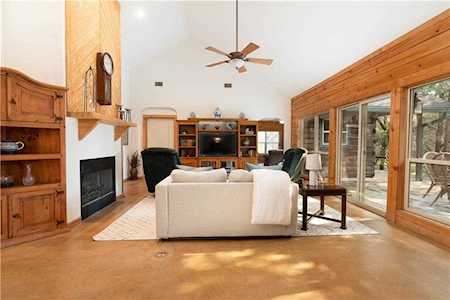 9854 Wier Loop CIR Austin, TX 78736