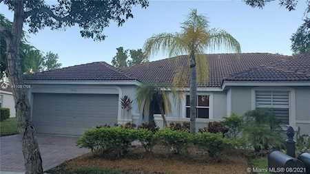 1906 Andromeda Ln Weston, FL 33327