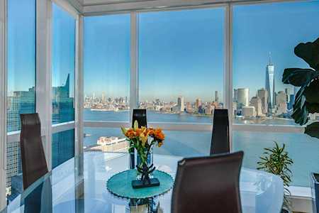 77 Hudson St #3804/5 Jersey City, NJ 07302