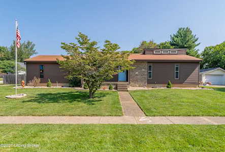 6635 Riverbirch Dr Pewee Valley, KY 40056